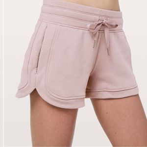 Lululemon hit reset sz 8 smoky blush